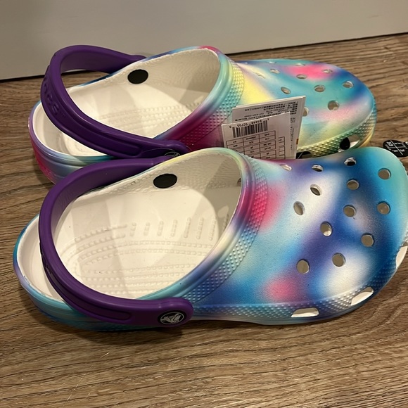 Crocs J6 Tye Dye NWT - Picture 6 of 9